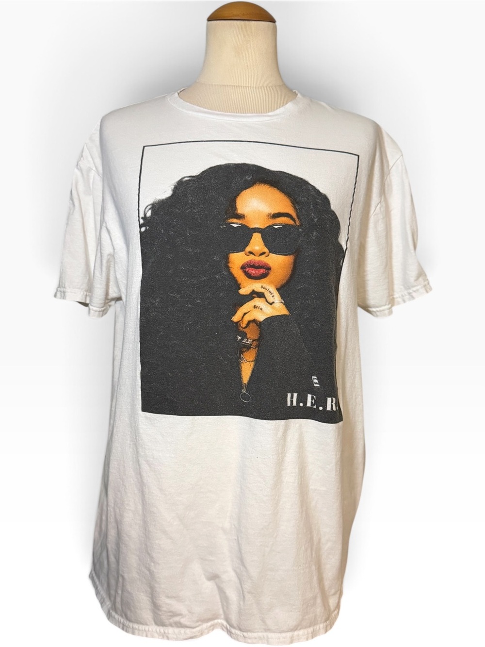 HER RNB Artist Music Concert Shirt White Size L